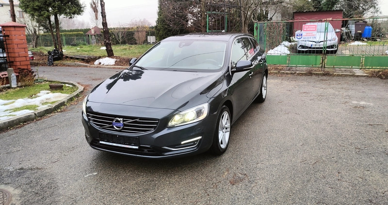 Volvo V60 cena 47999 przebieg: 300000, rok produkcji 2013 z Niemcza małe 562